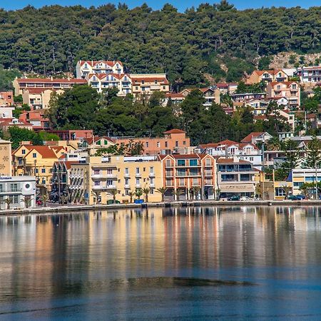 A & B Minimal Suite Ιι With Sea View In Argostoli Екстер'єр фото