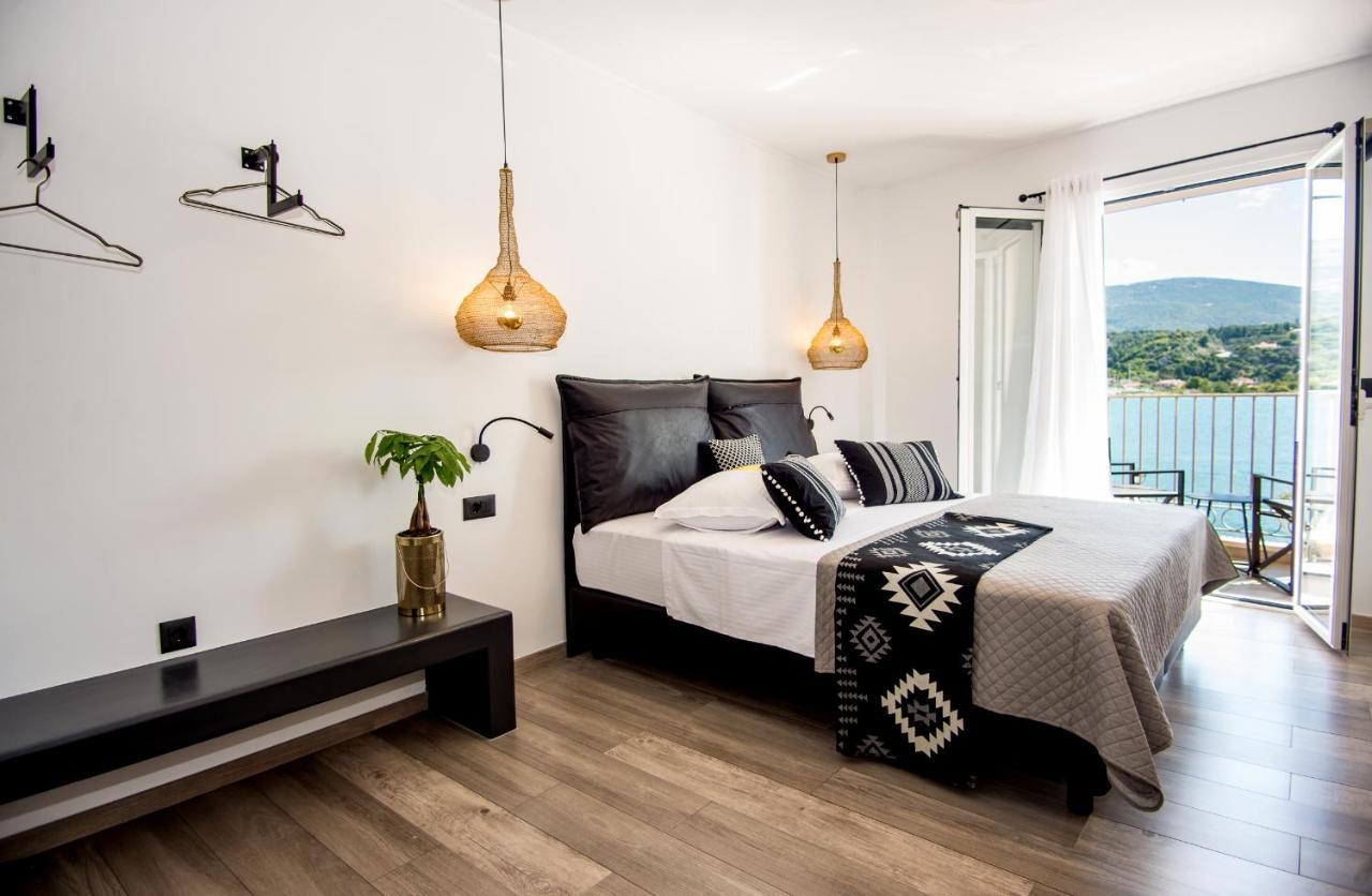 A & B Minimal Suite Ιι With Sea View In Argostoli Екстер'єр фото