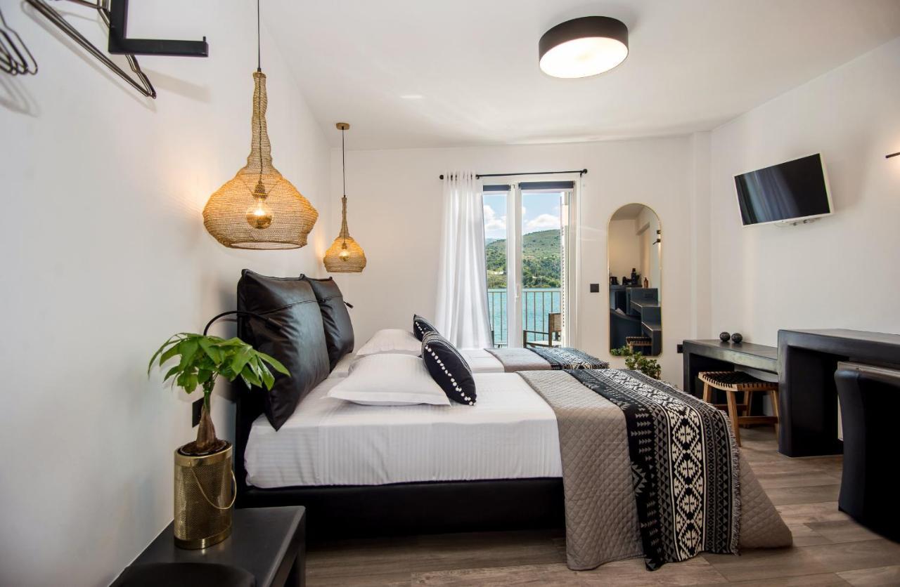 A & B Minimal Suite Ιι With Sea View In Argostoli Екстер'єр фото