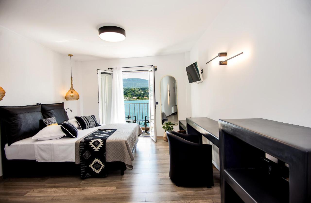 A & B Minimal Suite Ιι With Sea View In Argostoli Екстер'єр фото